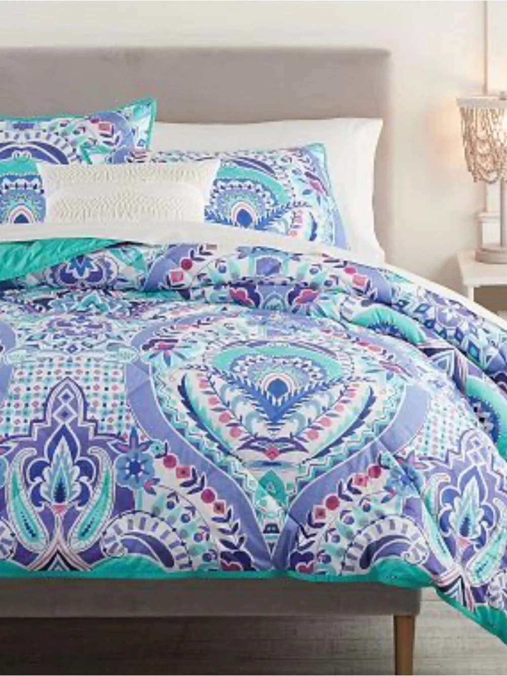 Pottery Barn Teen selling comforter